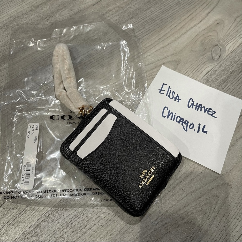 **SOLD** Coach Zip Card Case Wallet